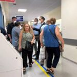 Αιφνιδιαστική επίσκεψη Μητσοτάκη στο Λαϊκό Νοσοκομείο​